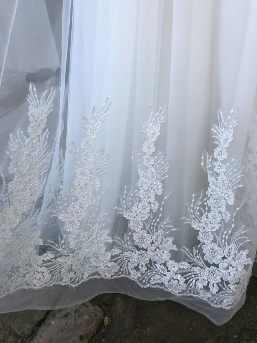 Vand sau inchiriez Rochie de mireasa cu trena