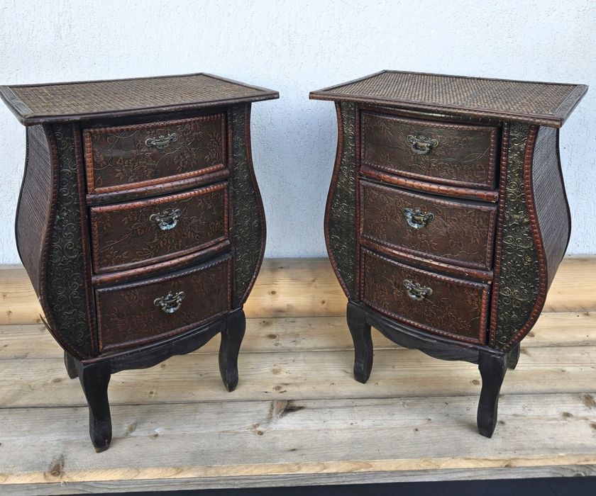 Vând set mobilier noptiere/comode instil oriental și 1 stand octogonal