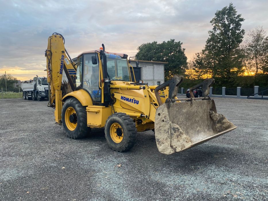 Buldoexcavator KOMATSU