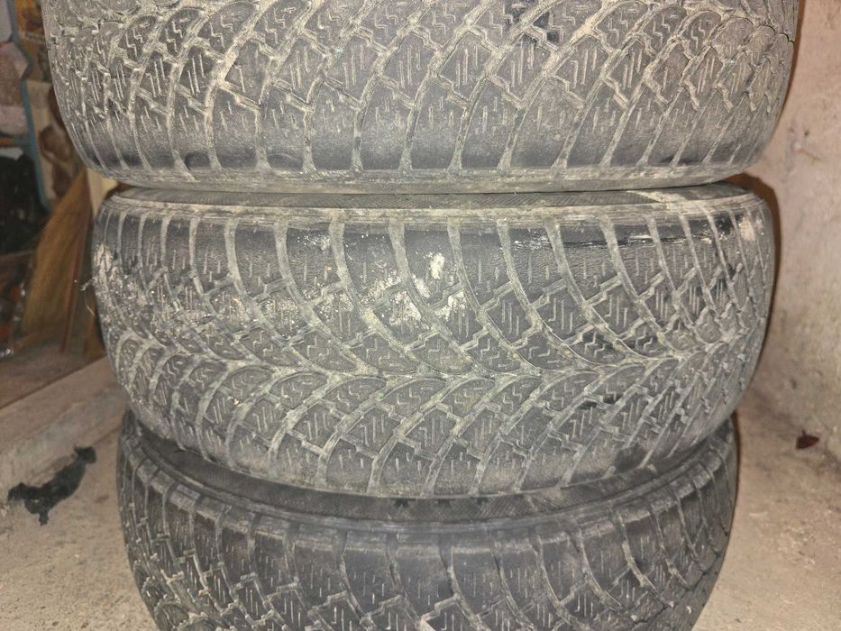 Зимни автомобилни гуми 165/65/14