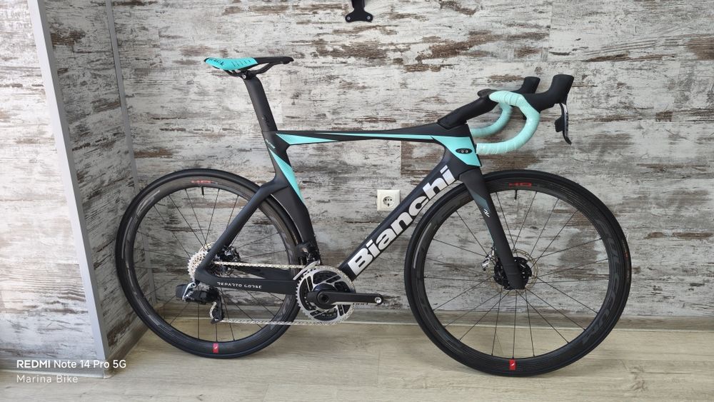 Карбонов аеро шосеен велосипед Bianchi Oltre RC SRAM Red AXS Powermeter Fulcrum Speed 40T | 57