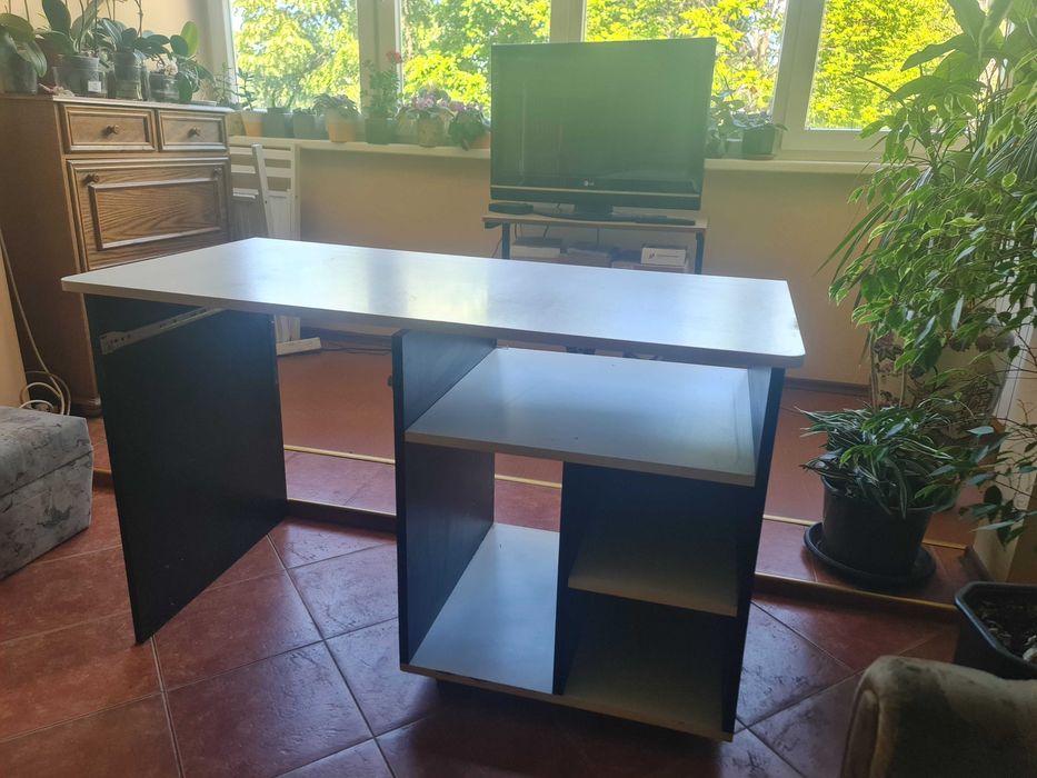 Бюро ученическо , студентско 100лв.