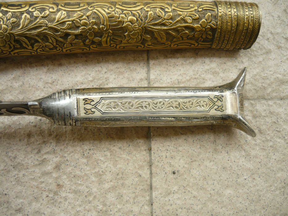 200 годишен Ятаган