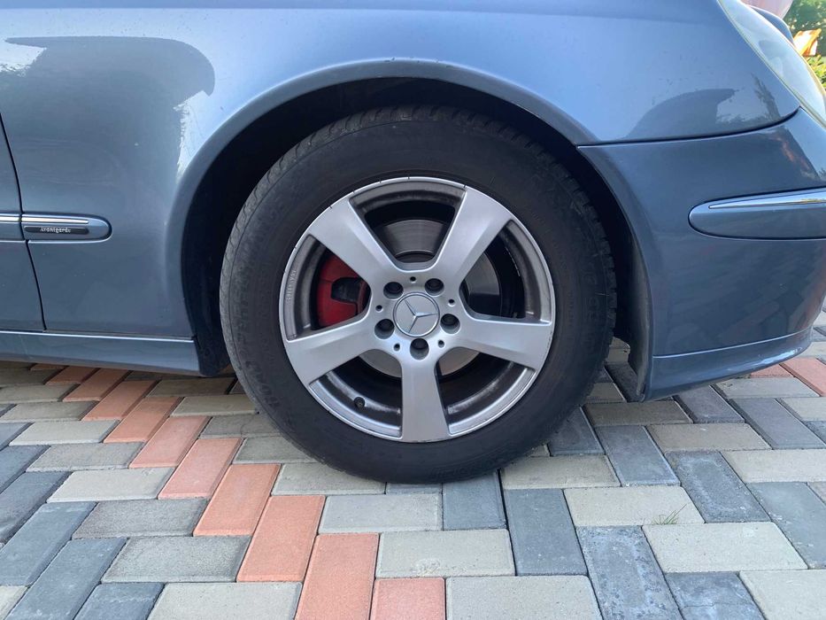 Mercedes E220 automat