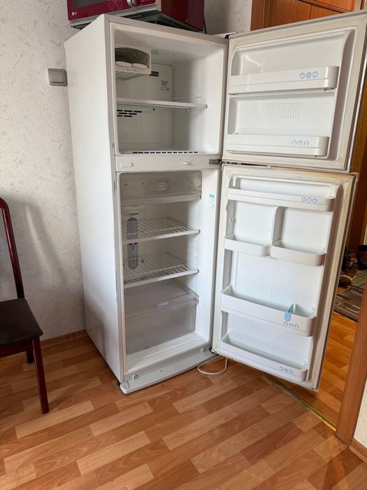 Продам холодильник