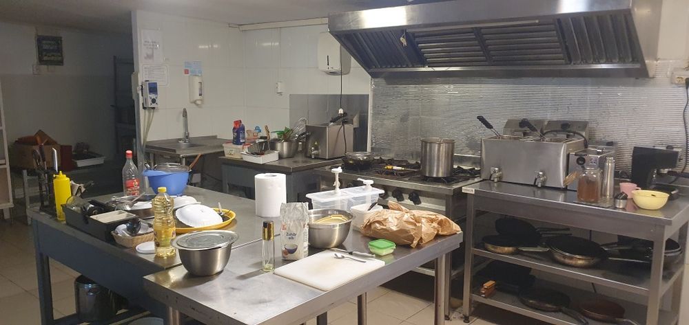 Schimb terasa restaurant zona camping Lebada Navodari tabara cu auto rulota echipata cu avize la zi (dsp,dsv)aut.funct.,itp valabil