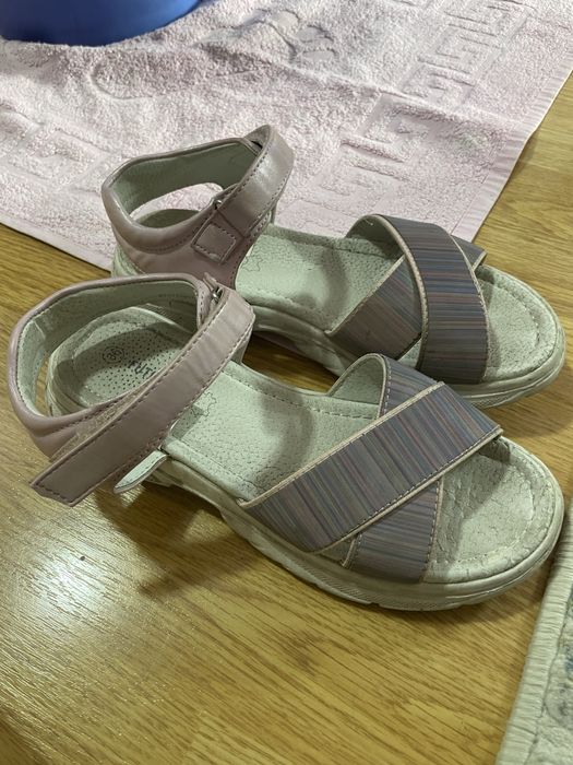 Сандалии детские Срочно