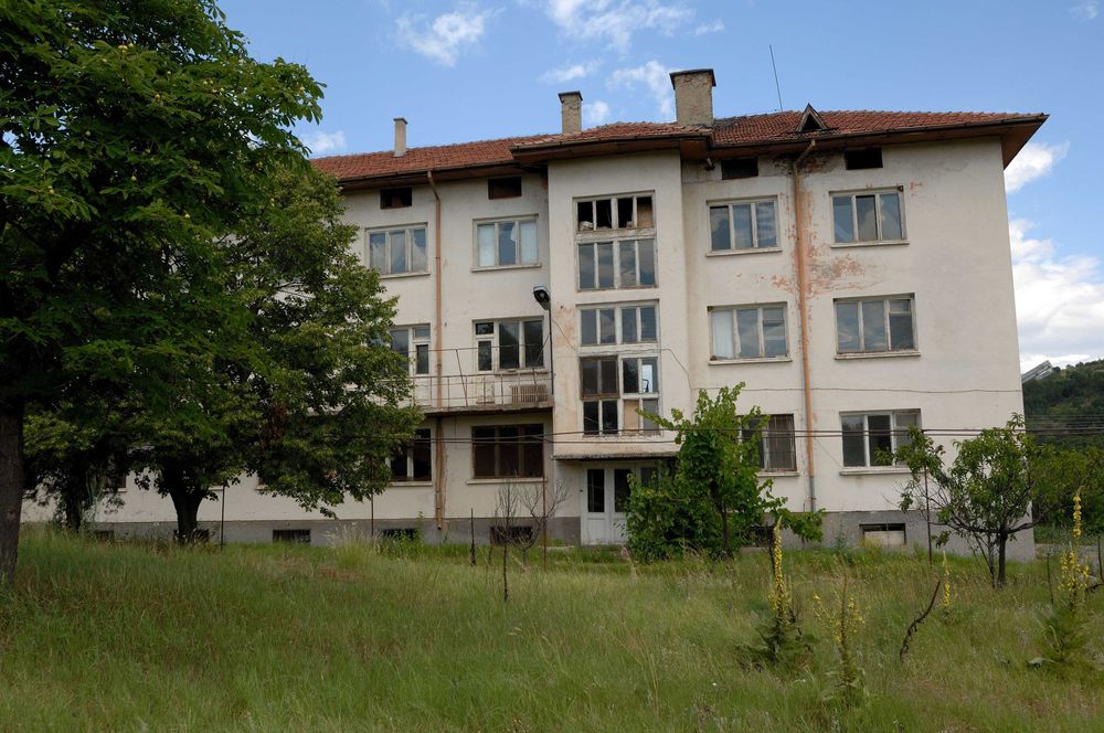 Продава се Промишлена сграда в Бобошево - 1920 кв.м за 266 €/кв.м - Снимка #3