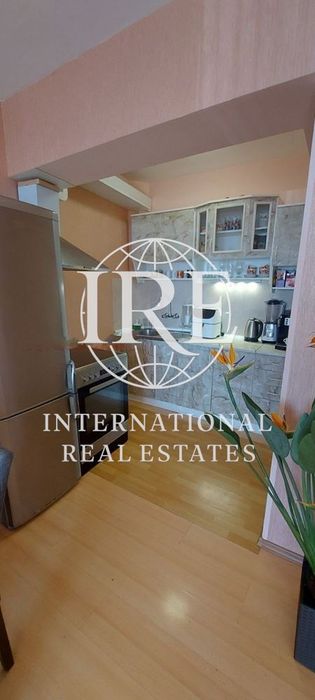 Продава се Тристаен апартамент в Варна, Бриз - 115 кв.м за 1034 €/кв.м - Снимка #2