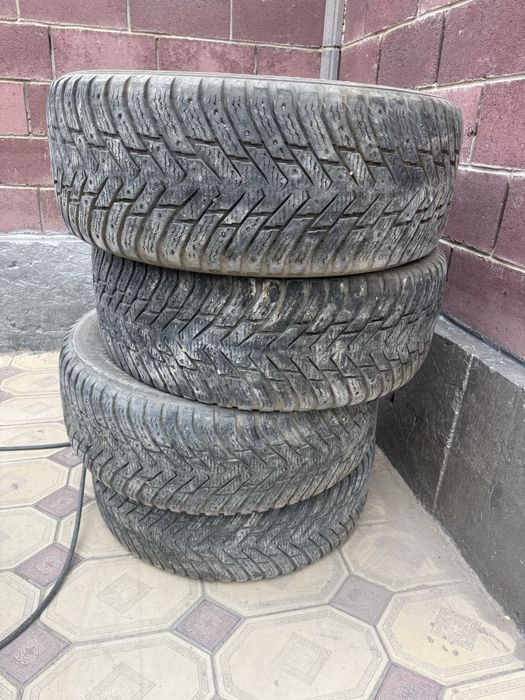 Продам шины от 200 и 570 джипы