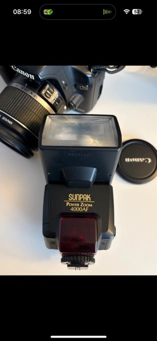 Canon EOS 500D, 15.1MP + Obiectiv EF-S 18-55mm IS.