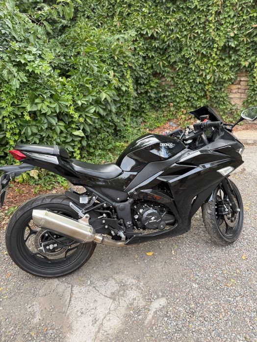 Продаю мотоцикл спортбайк Yamaha R3
