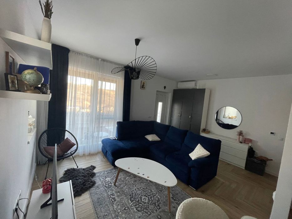 Apartament 3 camere persoana fizica gradina Rediu