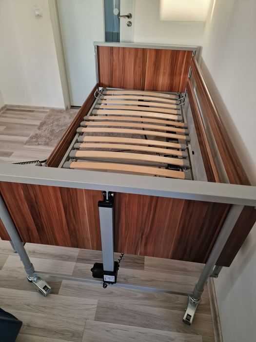 Vând pat Electric pt.persoane vârstnice sau cu dizabilități