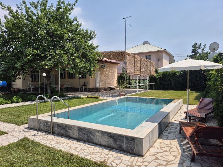 Частная дача. Паркент