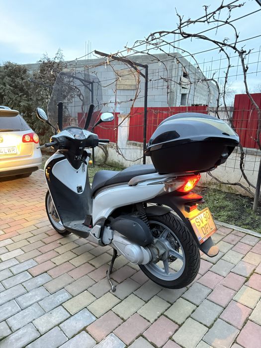 HONDA SH150i 2011