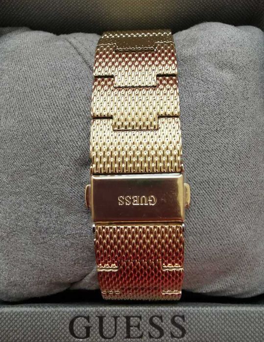 Кварцов часовник Gents ,,Gold Voyage" W1040G3 Кутия Сертификат