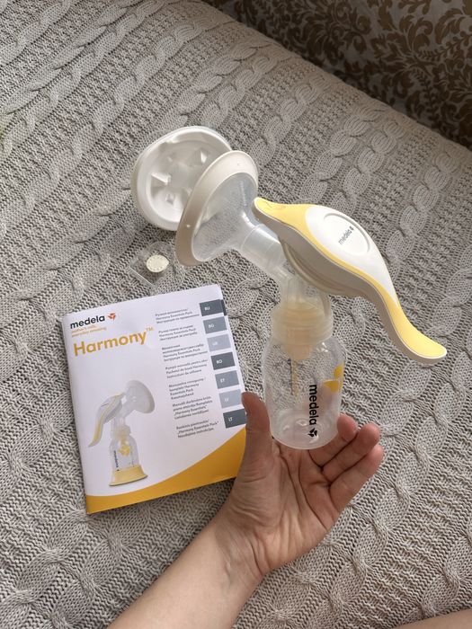 Ручной молокоотсос Medela Harmony