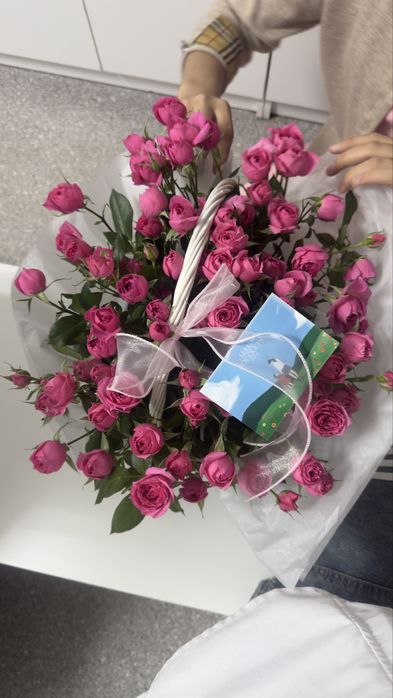 Букет кустовых роз