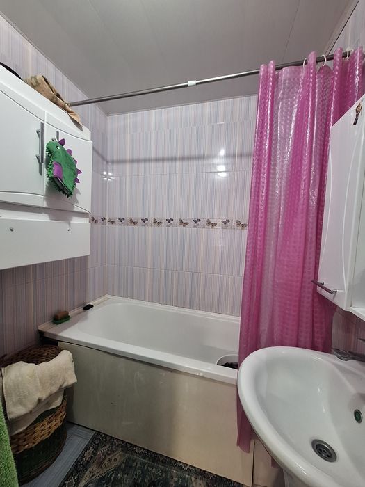 Продаётся 2 комн улучшенная Уют