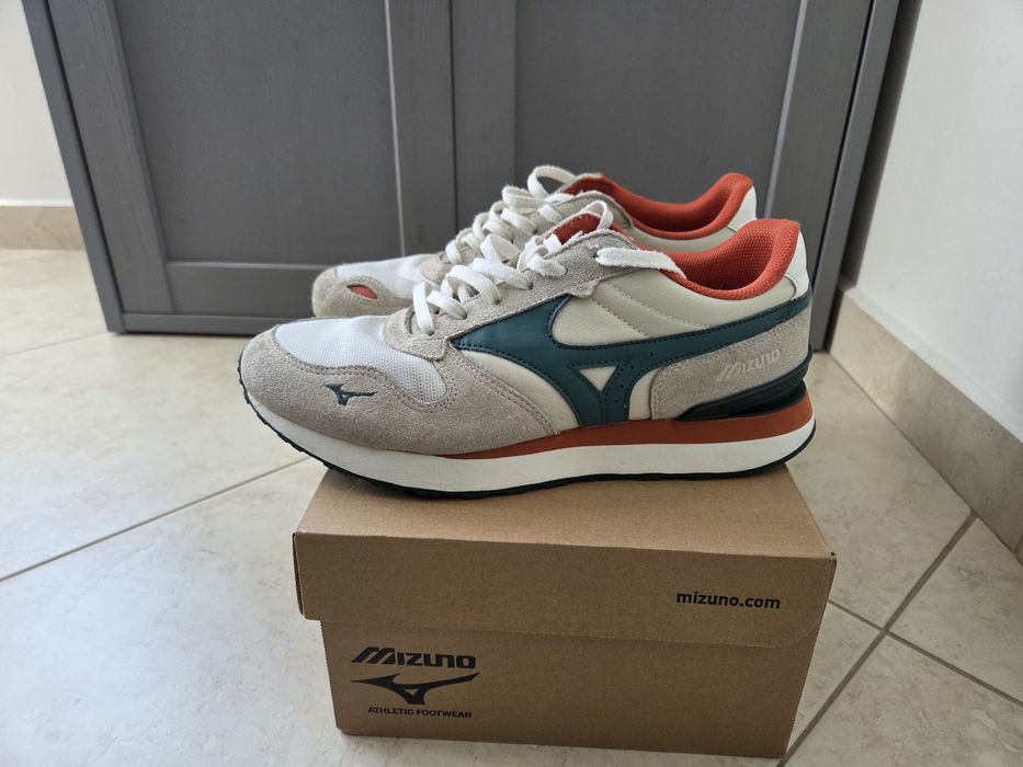 Маратонки Mizuno