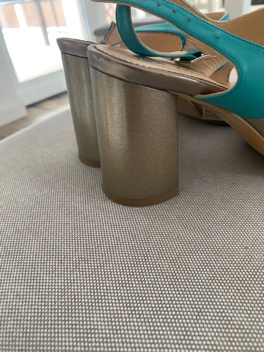 Sandale cu toc de piele 37