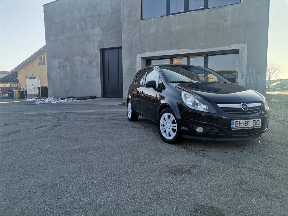 Vând Opel corsa D