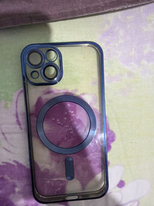 Чехол на айфон 13, продам срочно