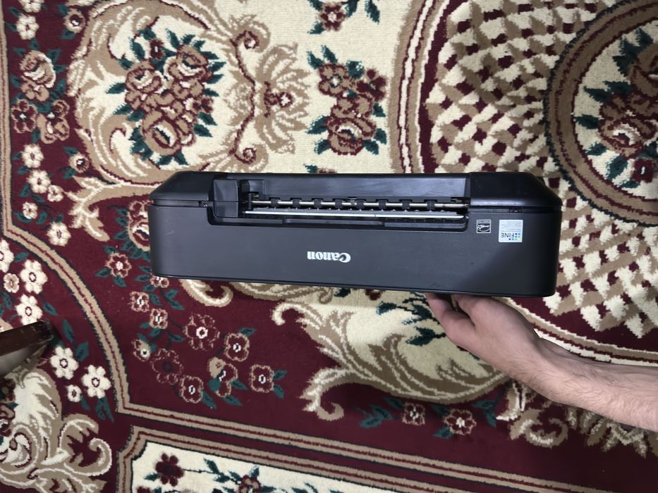 Printer sotiladi srochna