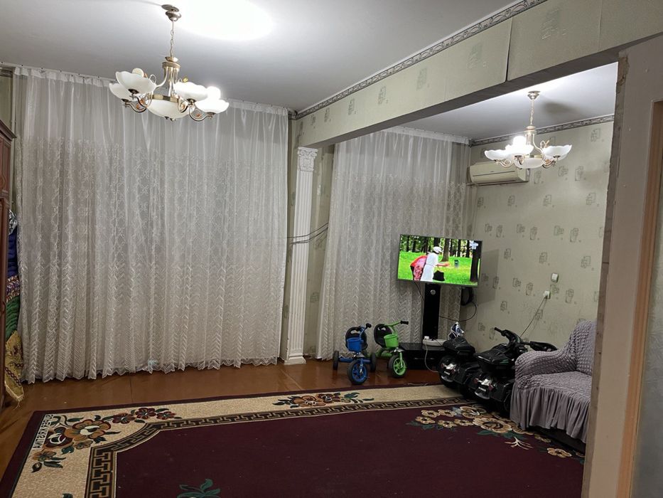 Продаётся квартира 4/3/4 массив Панельный