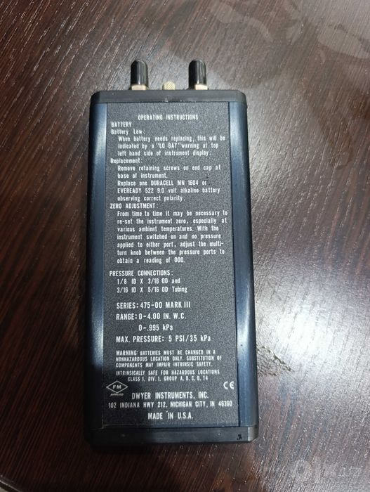 Dwyer Series 475 Mark III Digital Manometer