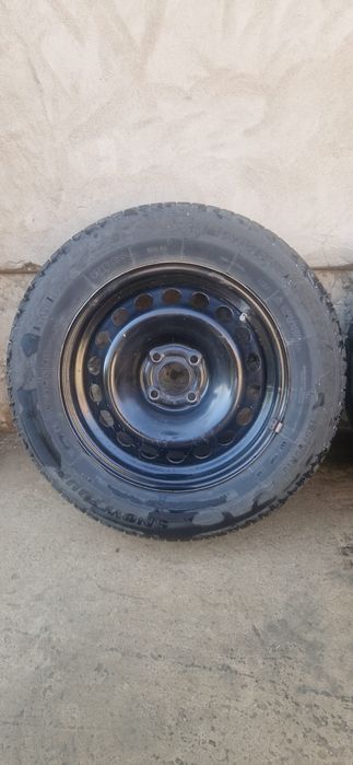 Продам зимние шины и диски