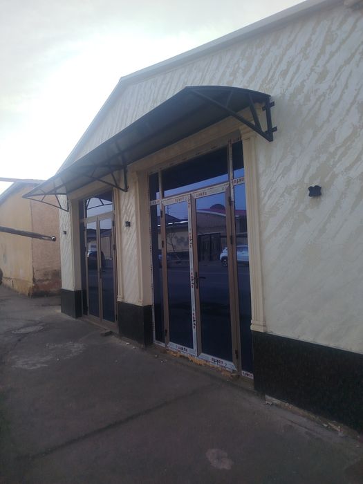 Навес козырек в стиле хай-тек