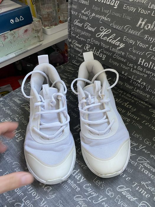 Nike  Pantofi pentru baschet Omni Multi Court, Alb, 36,5