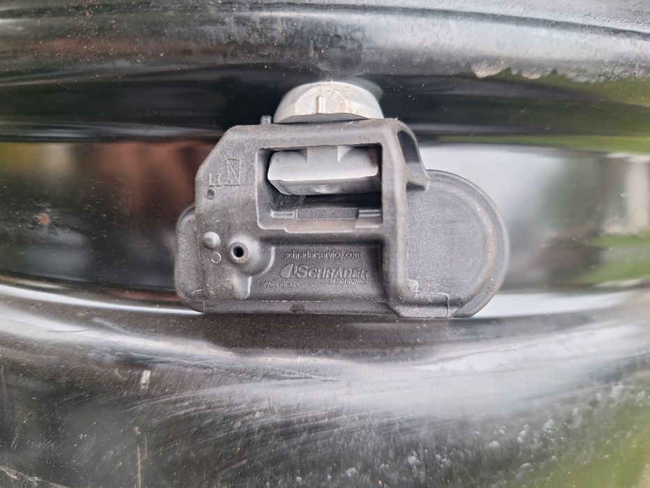 Стоманени джанти 16" с датчик за налягане opel