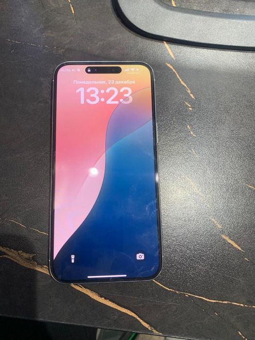 продам айфон 15 про макс