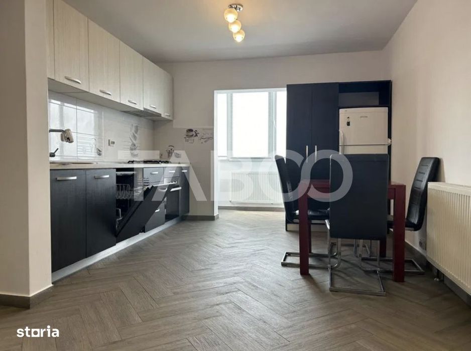 Apartament de vanzare cu 3 camere decomandate si 2 balcoane Zorilor