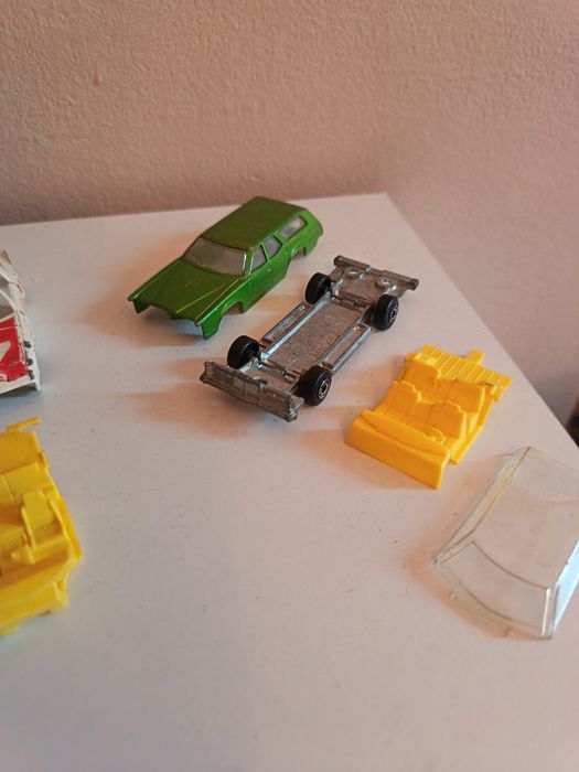 Стари колички и части Matchbox