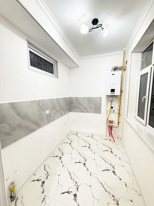 Яшнабад ЖК Азия Хаус продаю квартиру  с Евро ремонтом  2/1/8  42м2