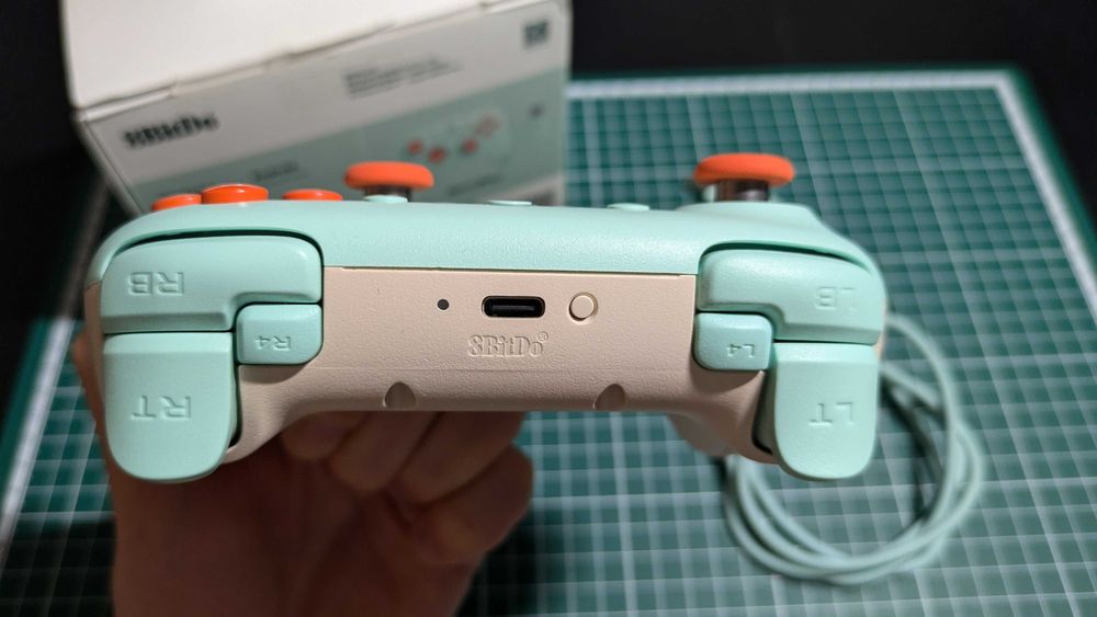 Контроллер/геймпад 8BitDo Ultimate 2C (2.4Ghz, Bluetooth, USB)