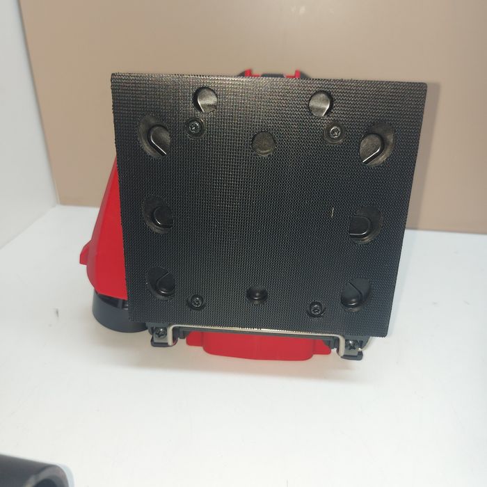 Акумулаторен виброшлайф Milwaukee M18BQSS-0B