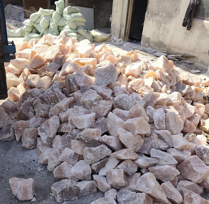 TUZ maxsulotlari chorva mollari uchun va osh tuzlari optim narxda