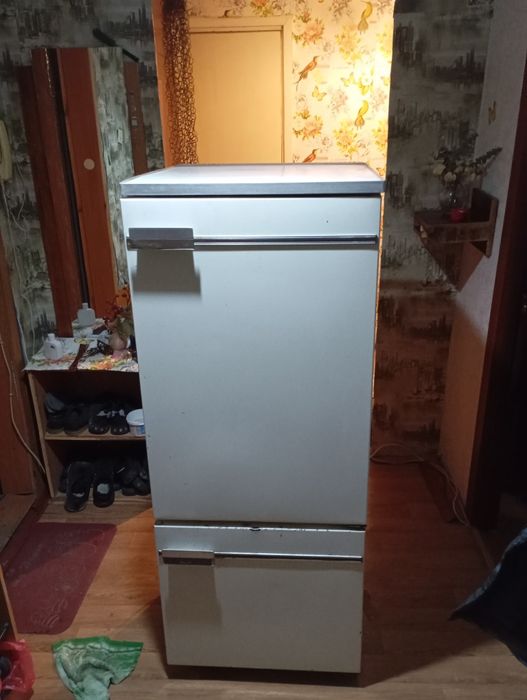 Продам холодильник