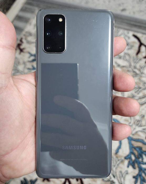 Samsung S20 plus (12/256 Gb) корейский, имейкаси ўтган, обмен йўқ