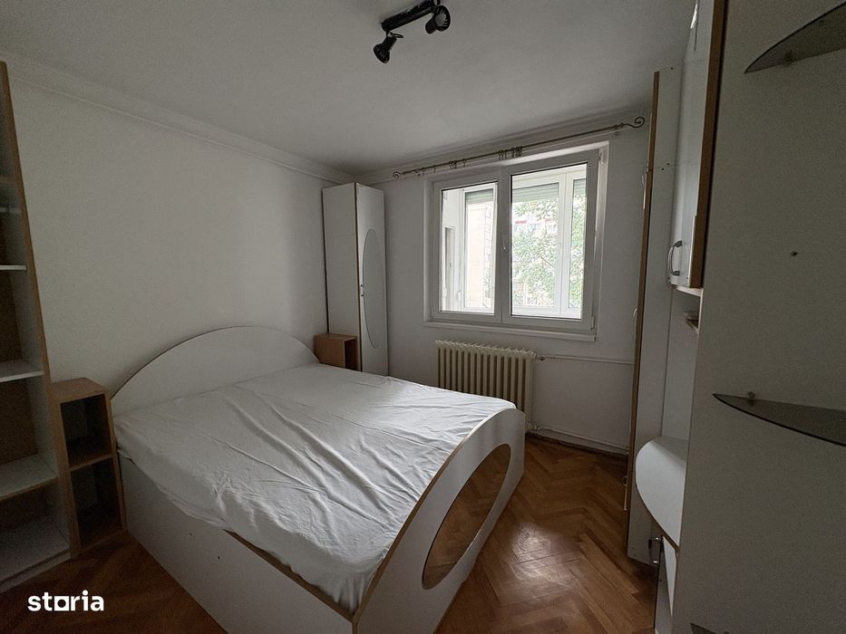 Apartament doua  camere , str Iza ,Rogerius