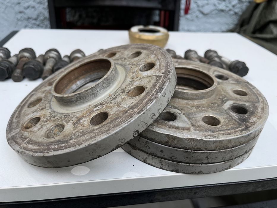 Distanțiere și prezoane