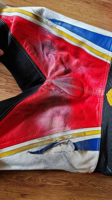 Продавам цял кожен екип PSI (за човек до 178 см)