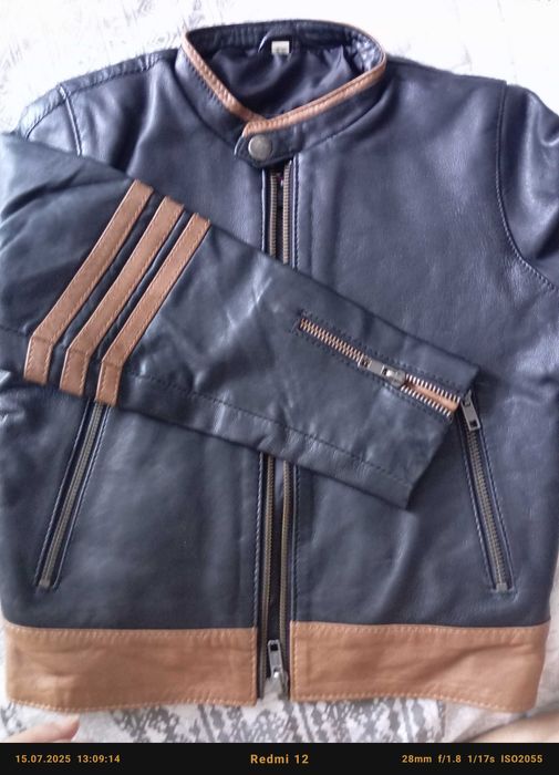 Продам детскую кожанку