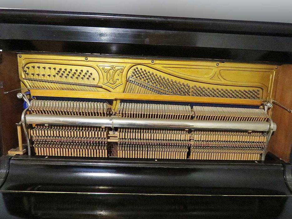 Продам старинное пианино