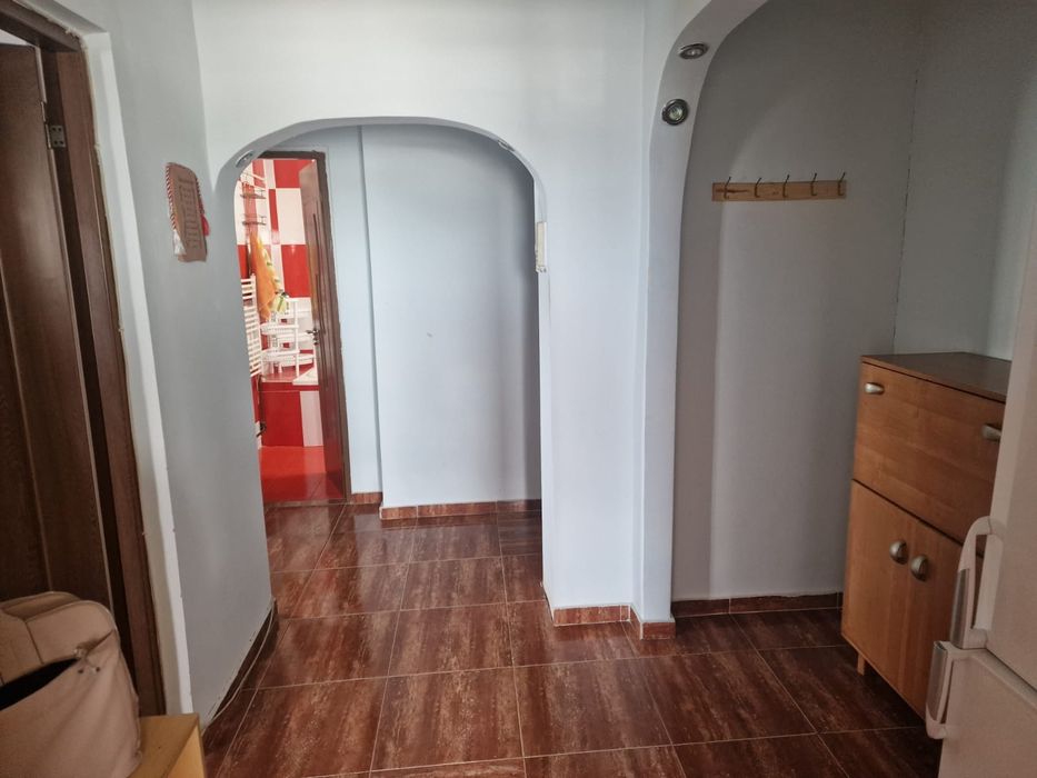 Apartament 2 camere de închiriat, sensul giratoriu